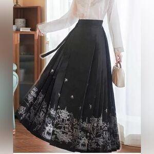 Elegant Black Pleated Skirt/ Horse Face Skirt with Embroidered Silver Pattern